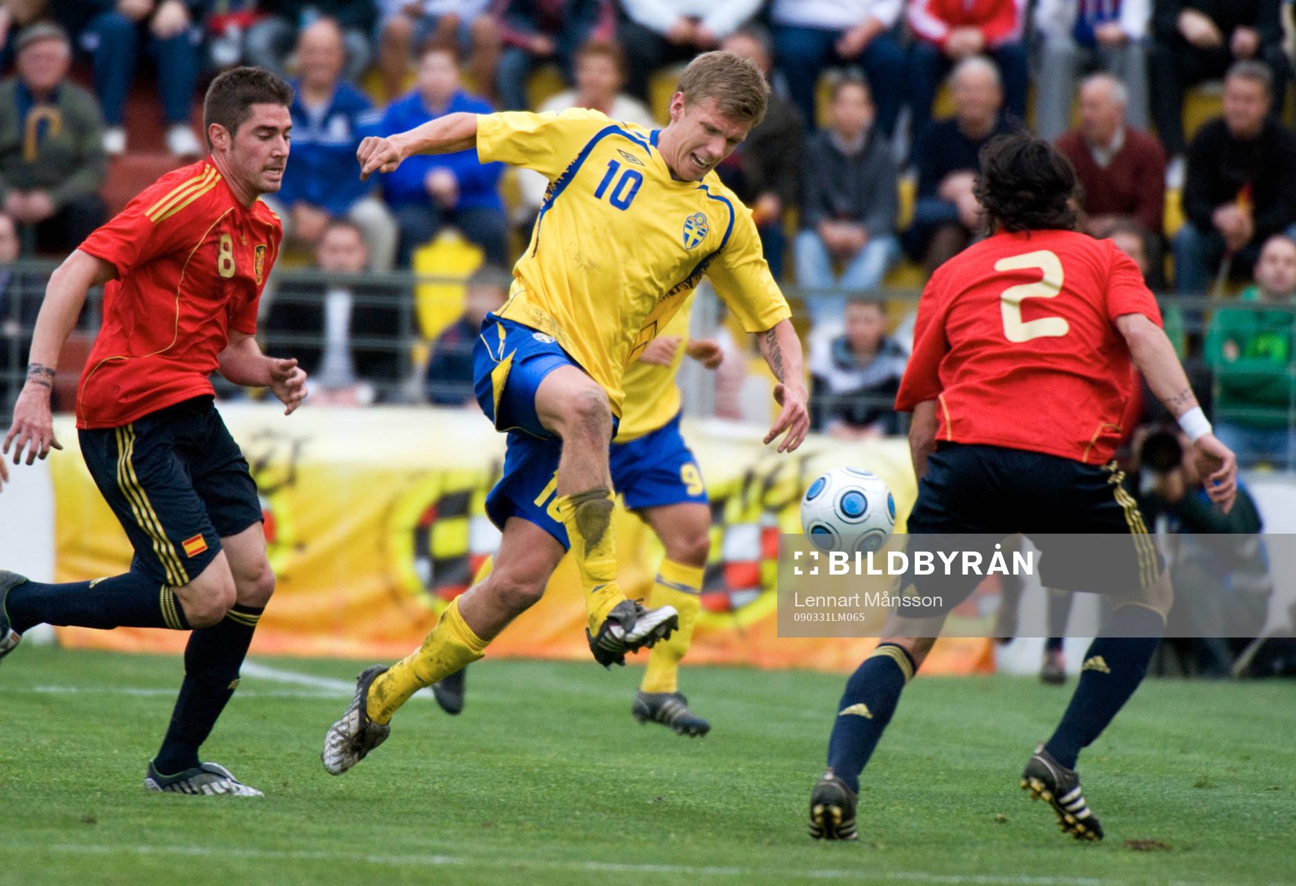 Javi Garcia jagar Pontus Wernbloom