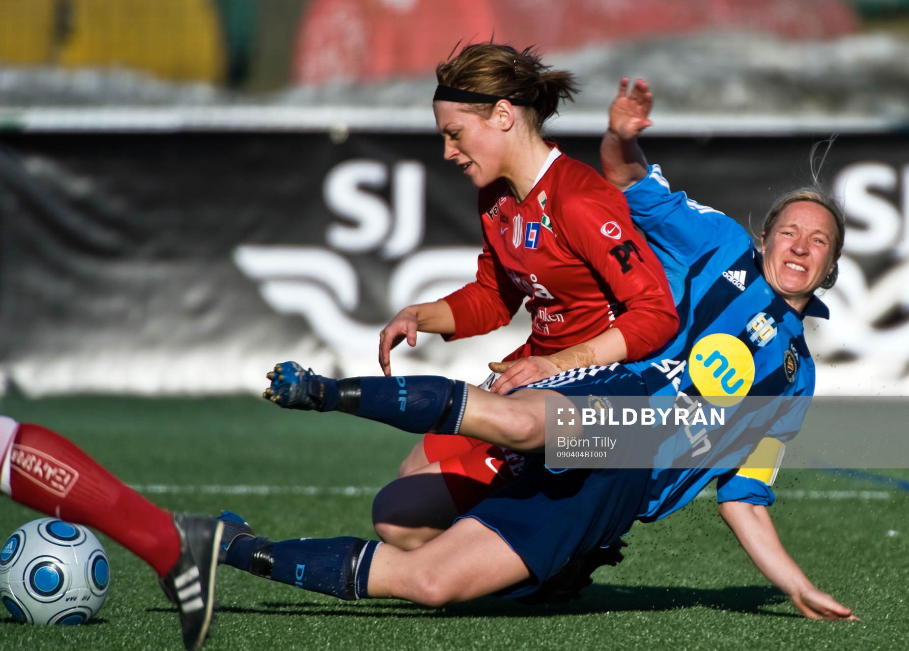 Maria Åhlund, Piteå drar ner Victoria Svensson,