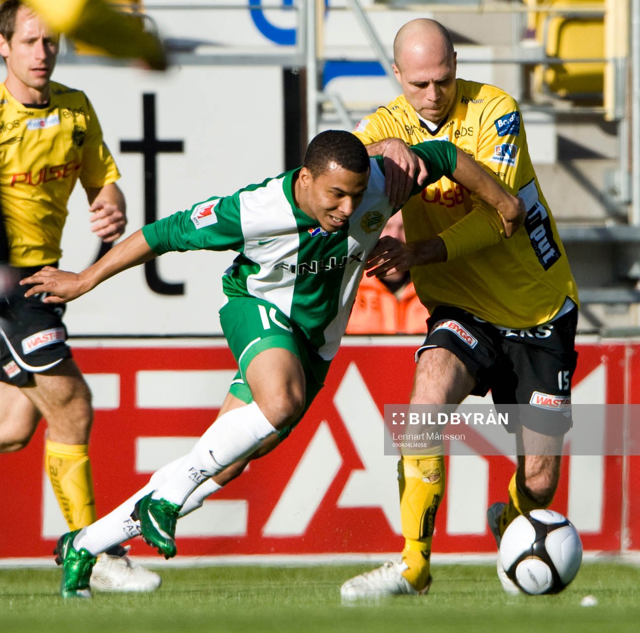 Ted Lukic brottas med Charlie Davies
