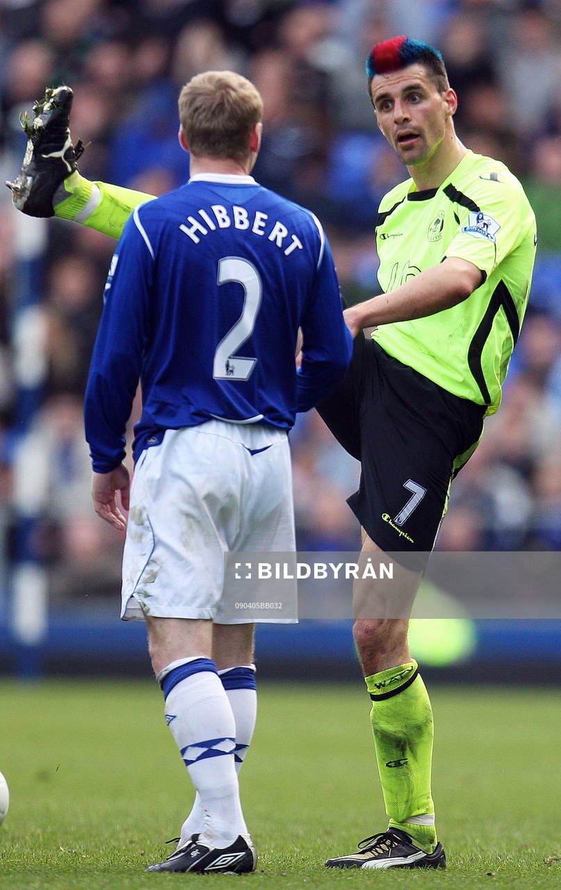  Paul Scharner, Wigan och Tony Hibbert, Everton.