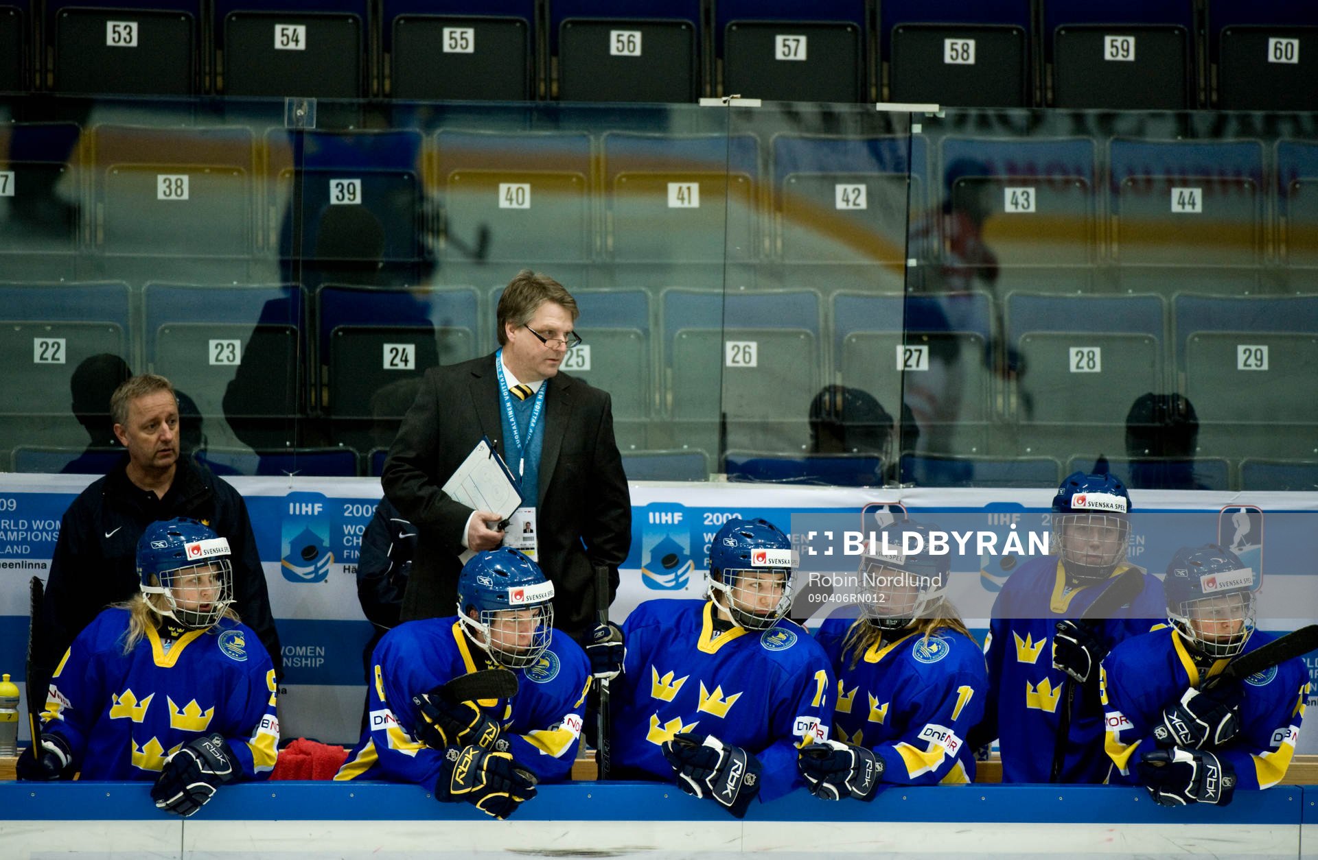 Peter Elander, förbundskapten, tränare. Bås. bänk,