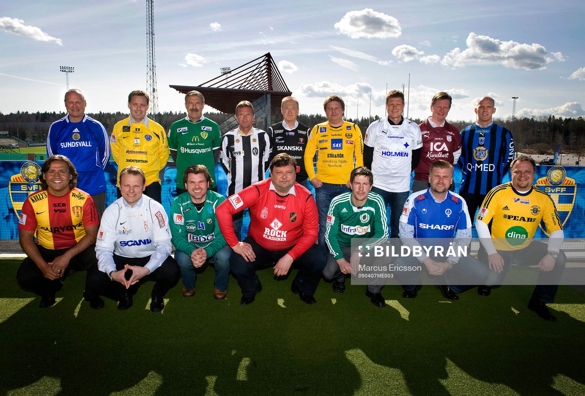 Stående bak fr.v: Sören Åkeby, GIF Sundsvall, Thomas