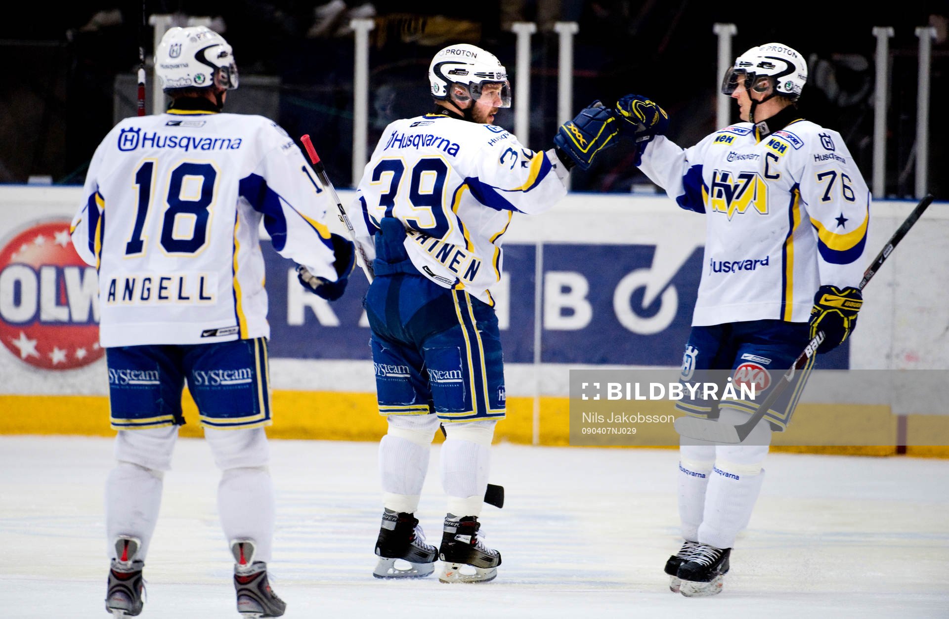 Nicholas Angell, Jukka Voutilainen, Johan Davidsson,  jubel