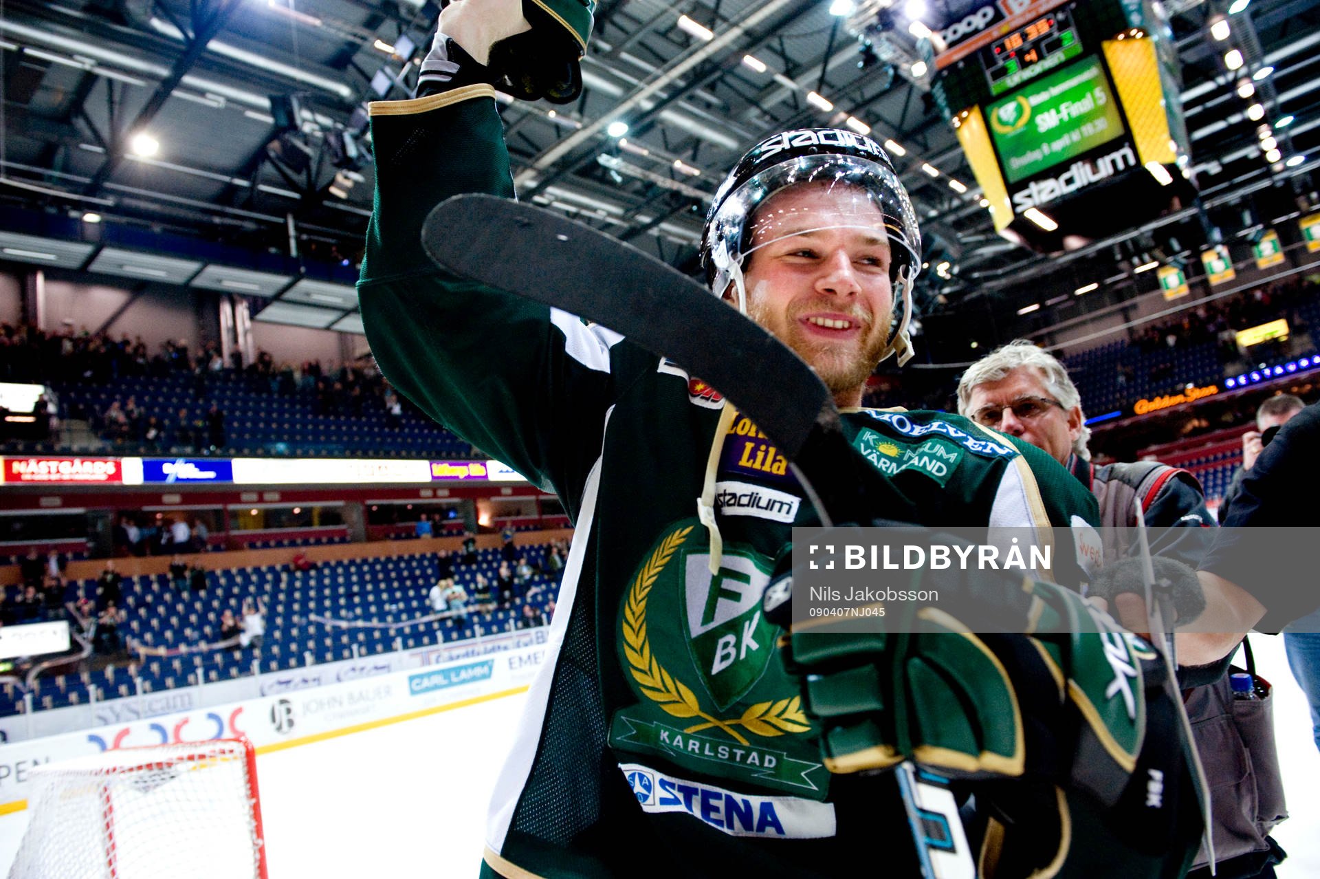 Marius Holtet, matchhjälte tackar publiken