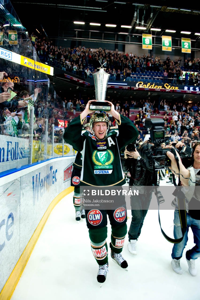 Jörgen Jönsson, Färjestad jubel med pokalen, SM-guld.