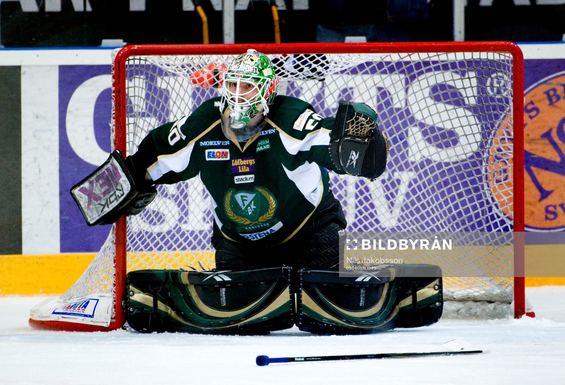 Jonas Gustavsson, målvakt, har tappat klubban