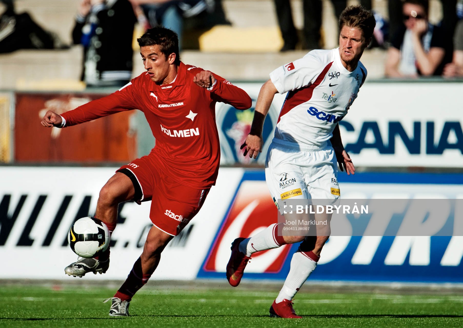 Christopher Telo, Norrköping, tar sig runt Martin