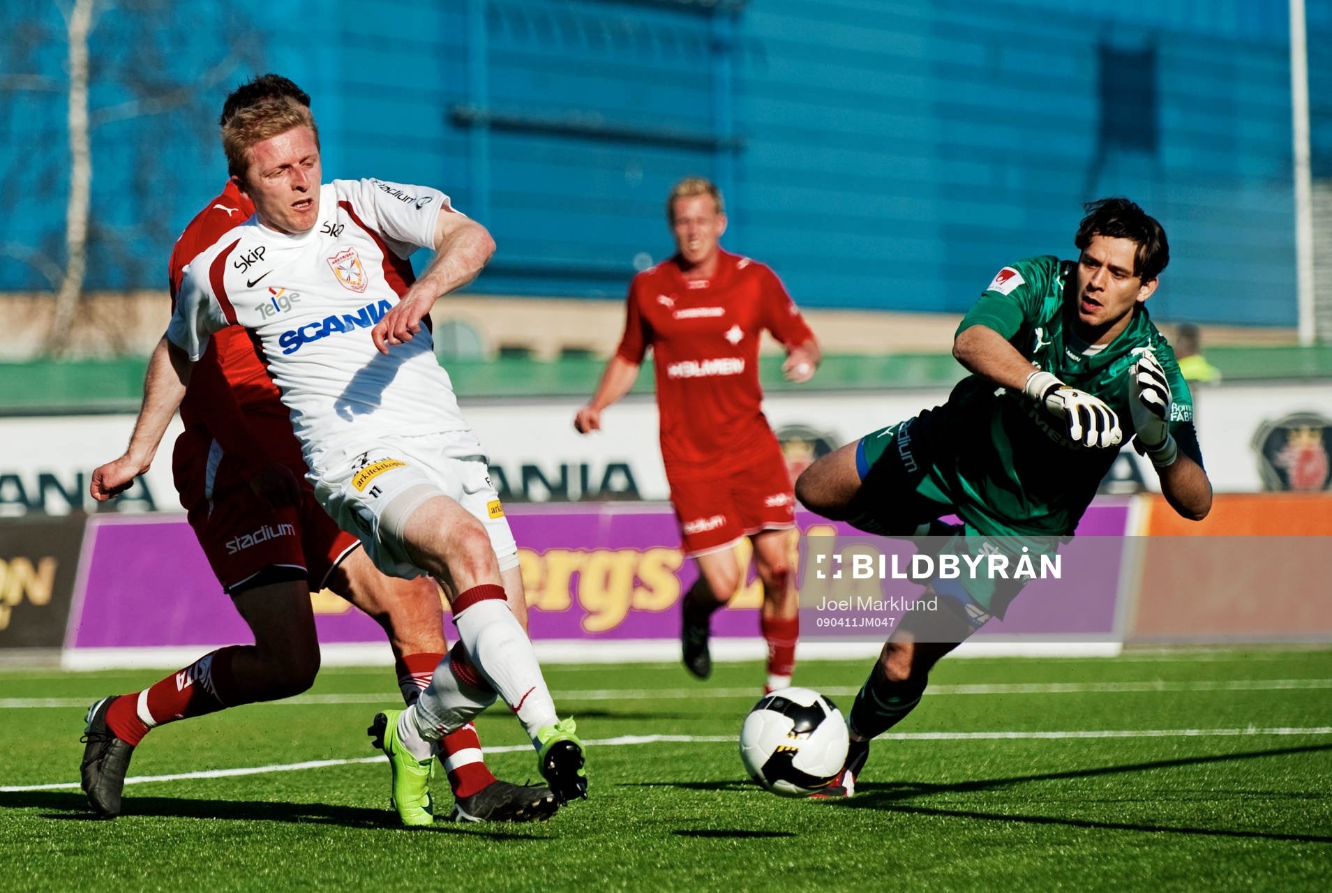 Xhevdet Llumnica, Assyriska, gör 2-0 bakom Nuredin Bakiu,