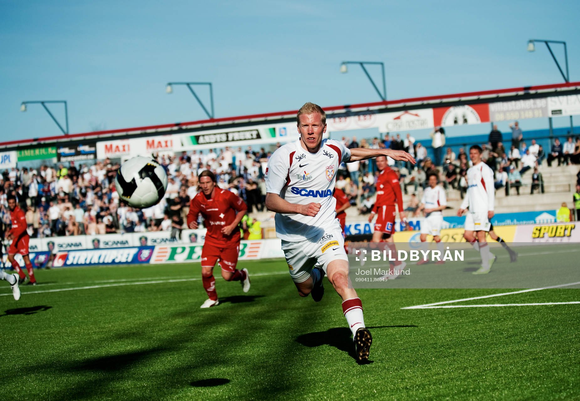 Fredrik Samuelsson, Assyriska, jagar bollen