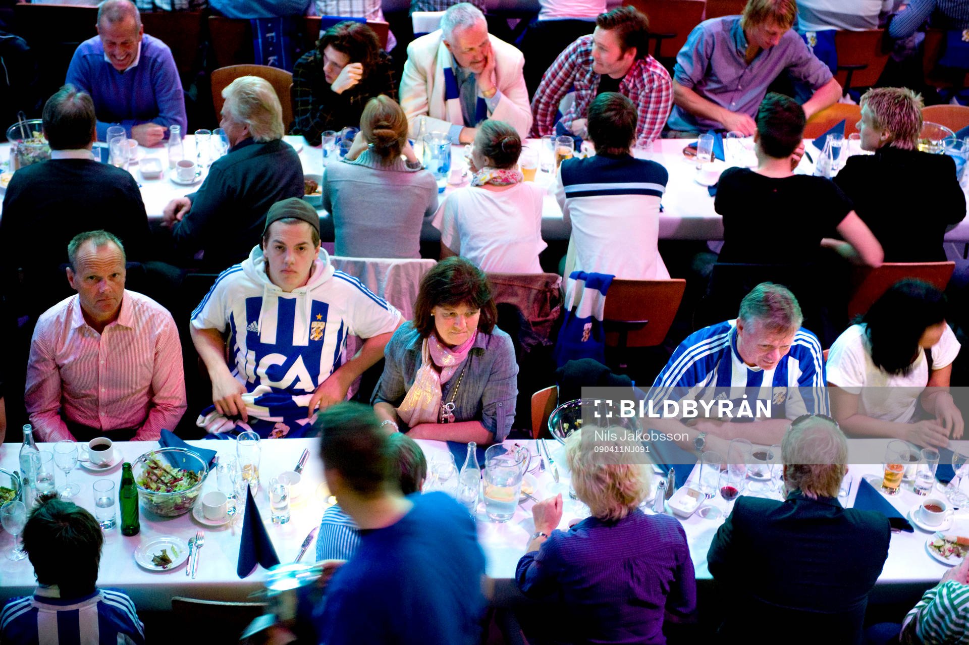 Restaurang Trädgårn, IFK bjuder in folk att äta innan
