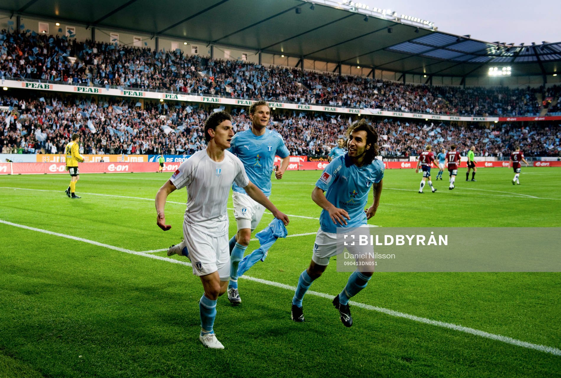  Agon Mehmeti har gjort mål, jubel på Swedbank Stadion. Jubel med Robert Åhman-Persson och Jimmy Durmaz.