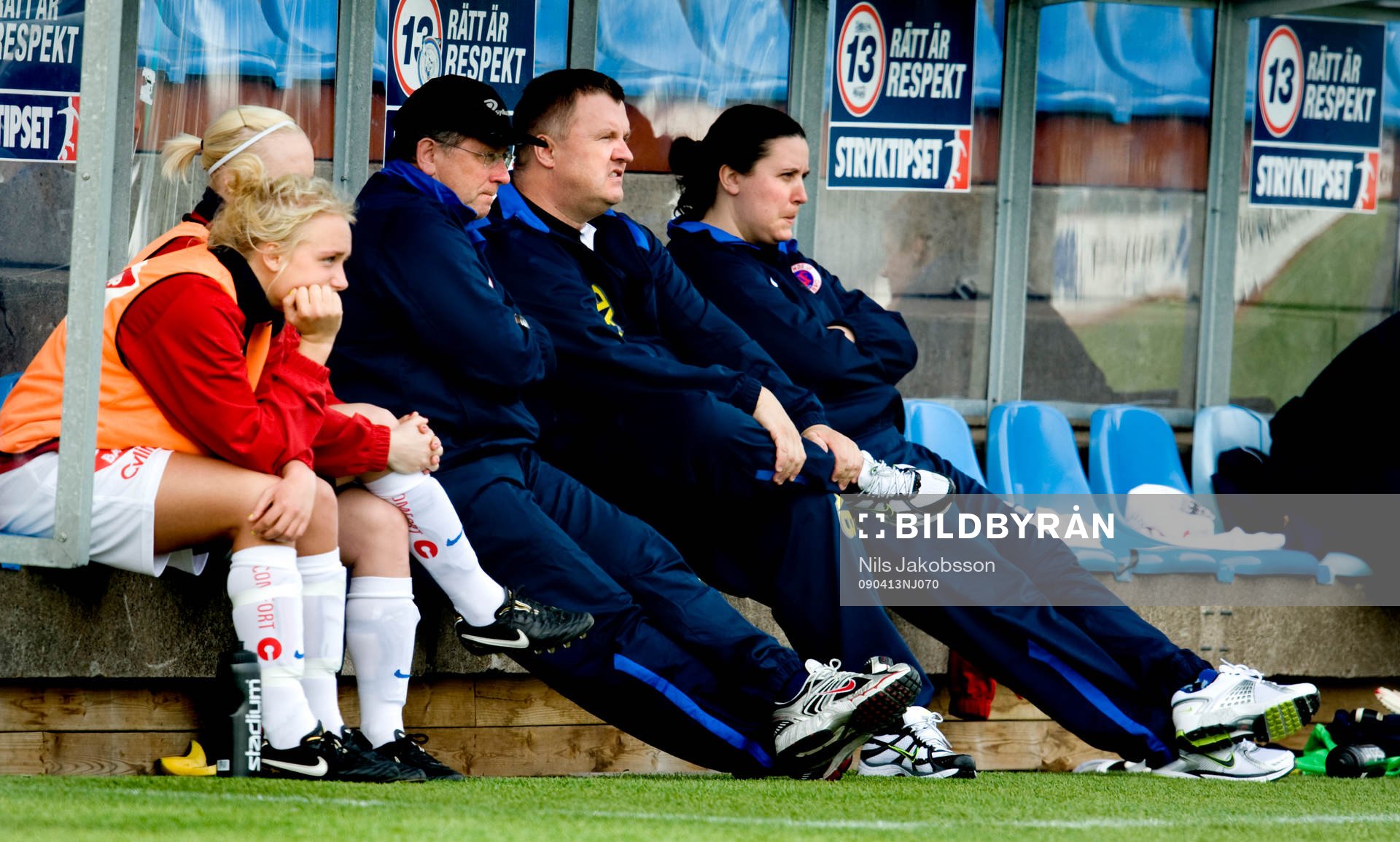 Richard Holmlund, tränare. Bänk, avbytarbänk