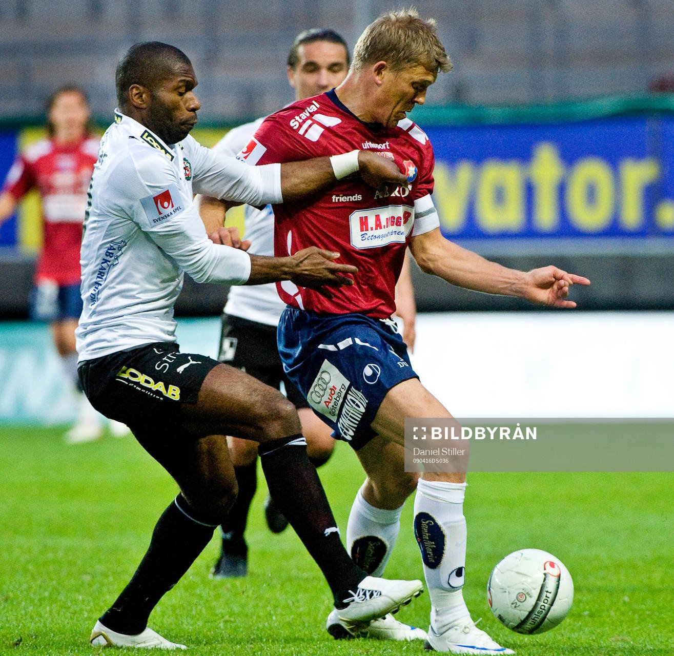 Marcus Allbäck, Örgryte. Samuel Wowoah, Örebro