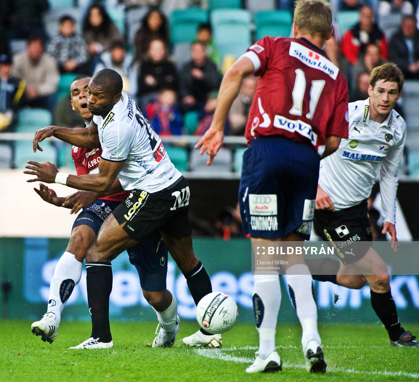  Alvaro Santos, Marcus Allbäck, Örgryte. Samuel Wowoah, Örebro