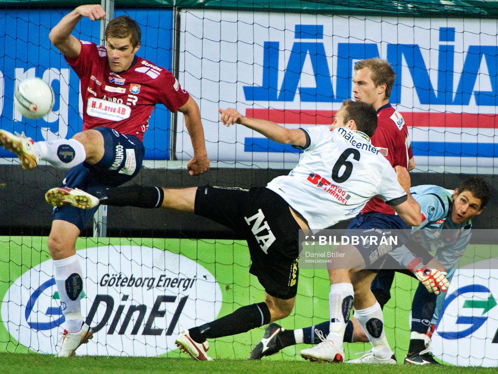  Kim Olsen, Örebro. David Leinar, Örgryte