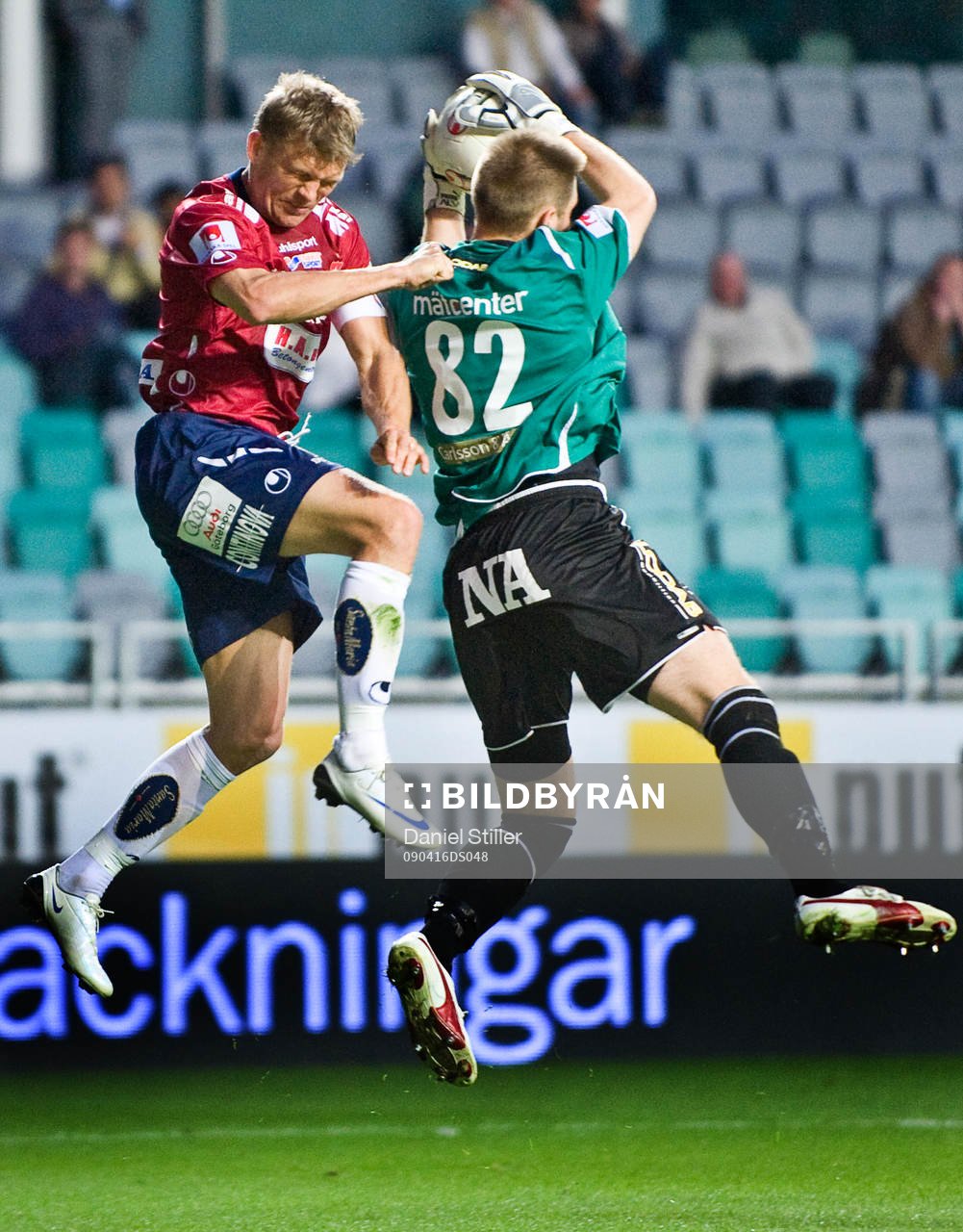  Marcus Allbäck, Örgryte. John Alvbåge, målvakt, Örebro