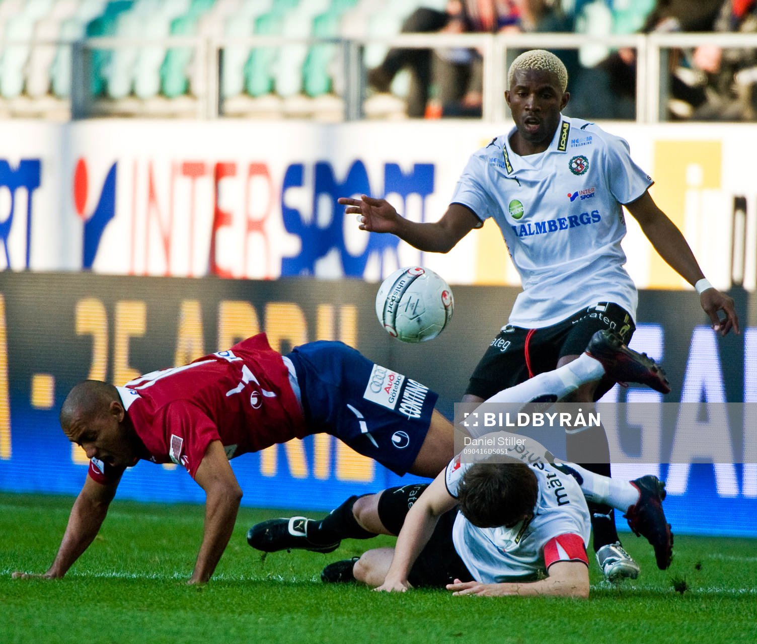 Eric Magloire Bassombeng, Örebro. Alessandro Silva