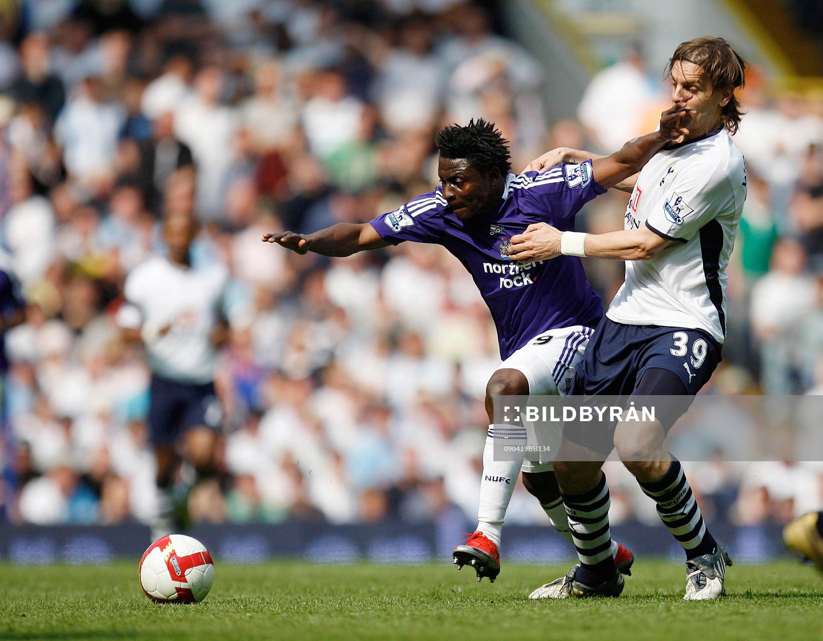 Obafemi Martins, Newcastle och Jonathan Woodgate, Tottenham