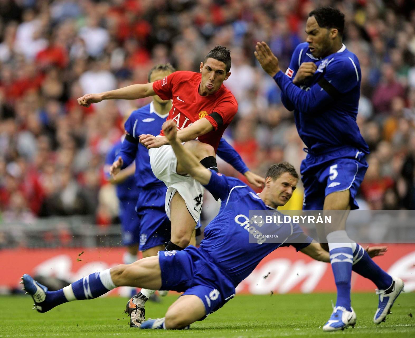 Federico Macheda, Manchester United får sitt skott