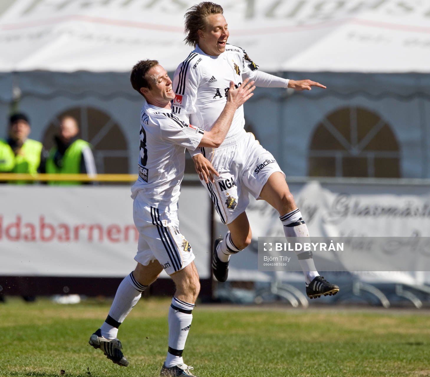 Markus Jonsson och Viktor Lundberg, jubel