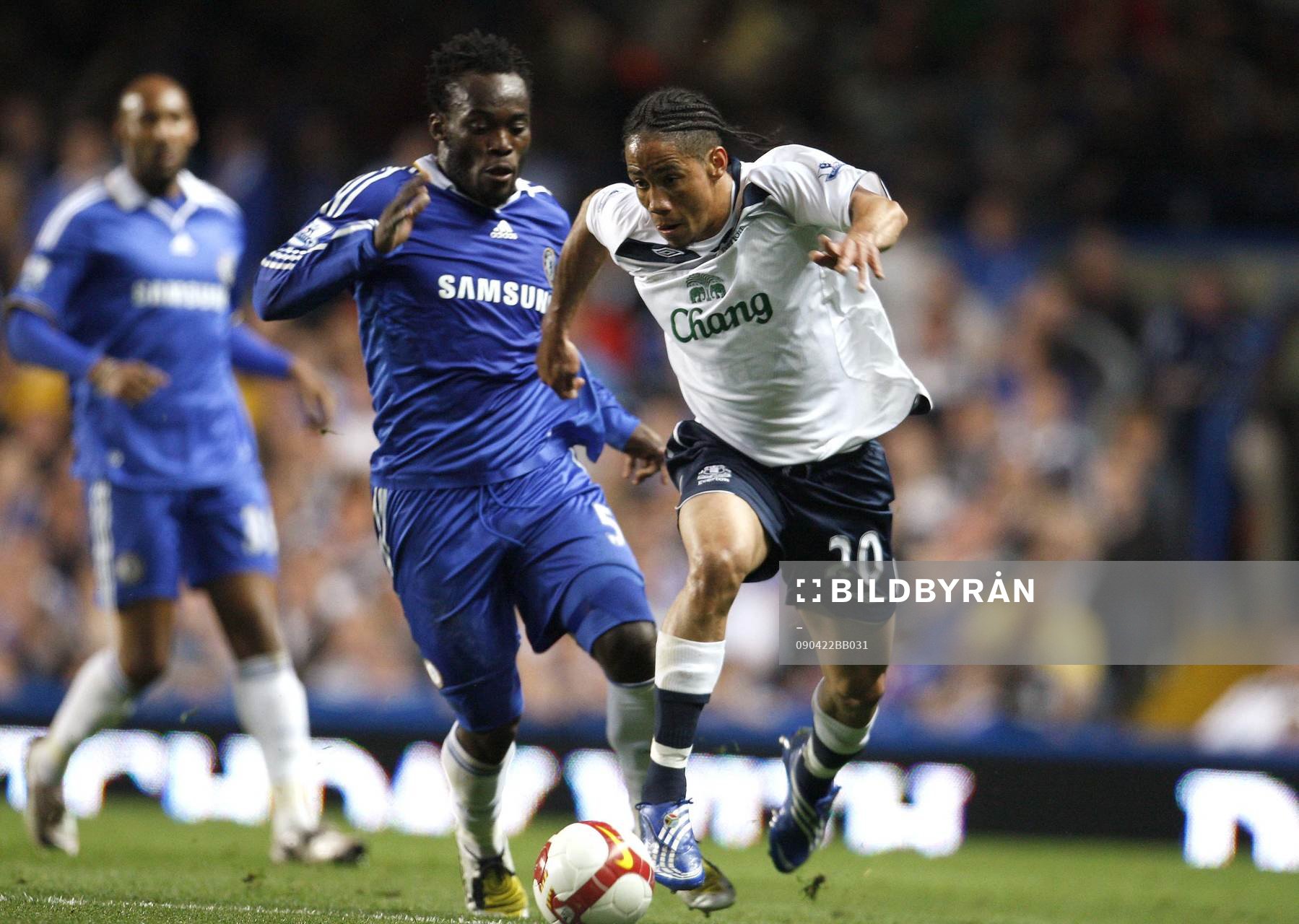 Michael Essien, Chelsea och Steven Pienaar, Everton