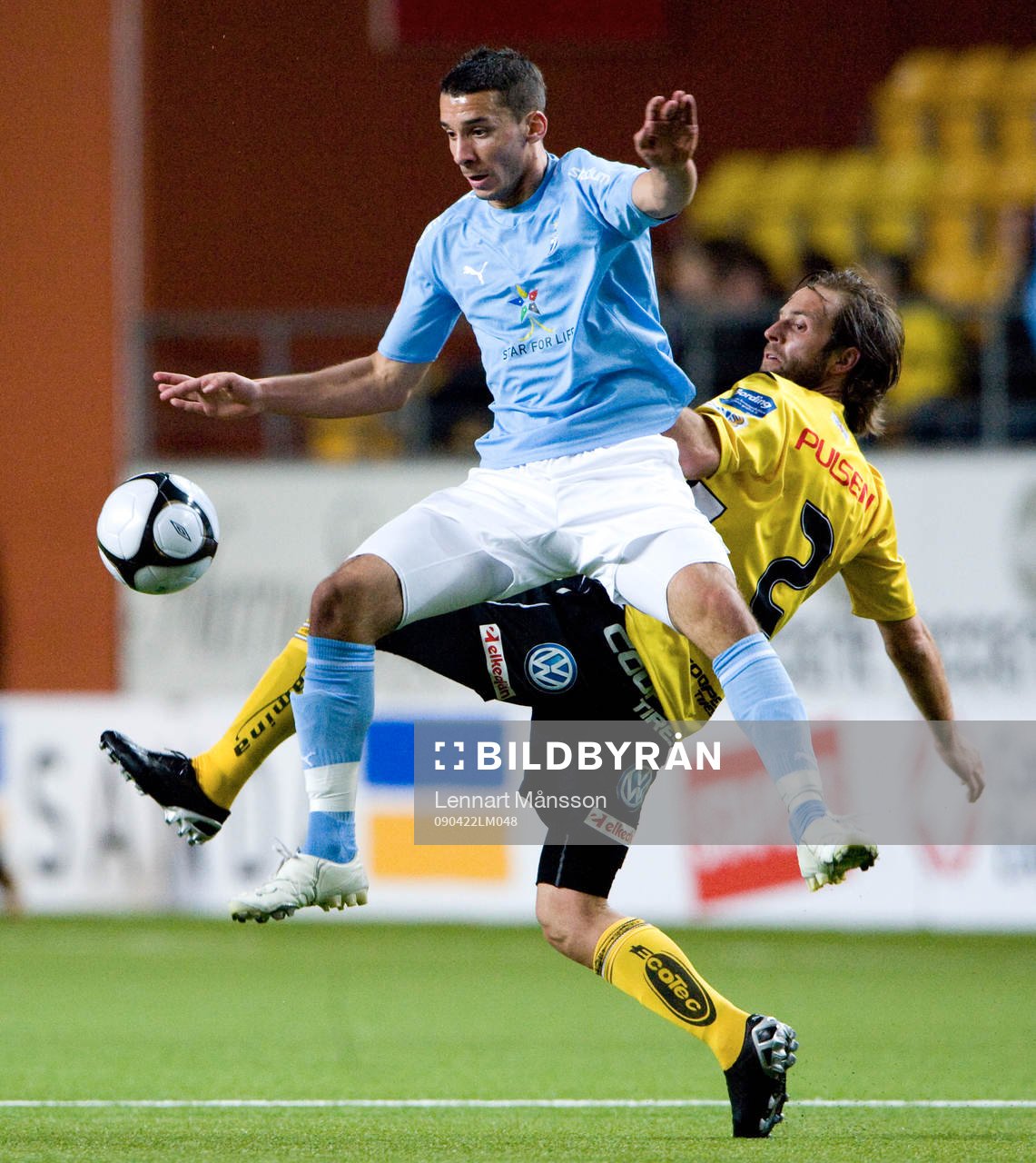  Guillermo Molins mot matchhjälten Mathias Florén.