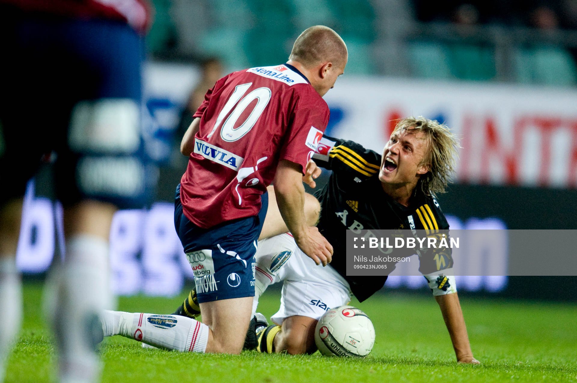 Patrik Elmander, Örgryte, Pierre Bengtsson, AIK, bråkar