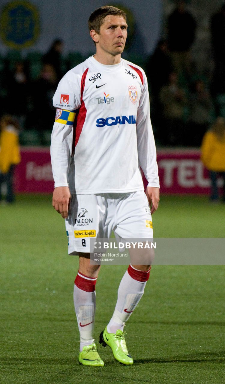 Dennis Östlundh, lagkapten