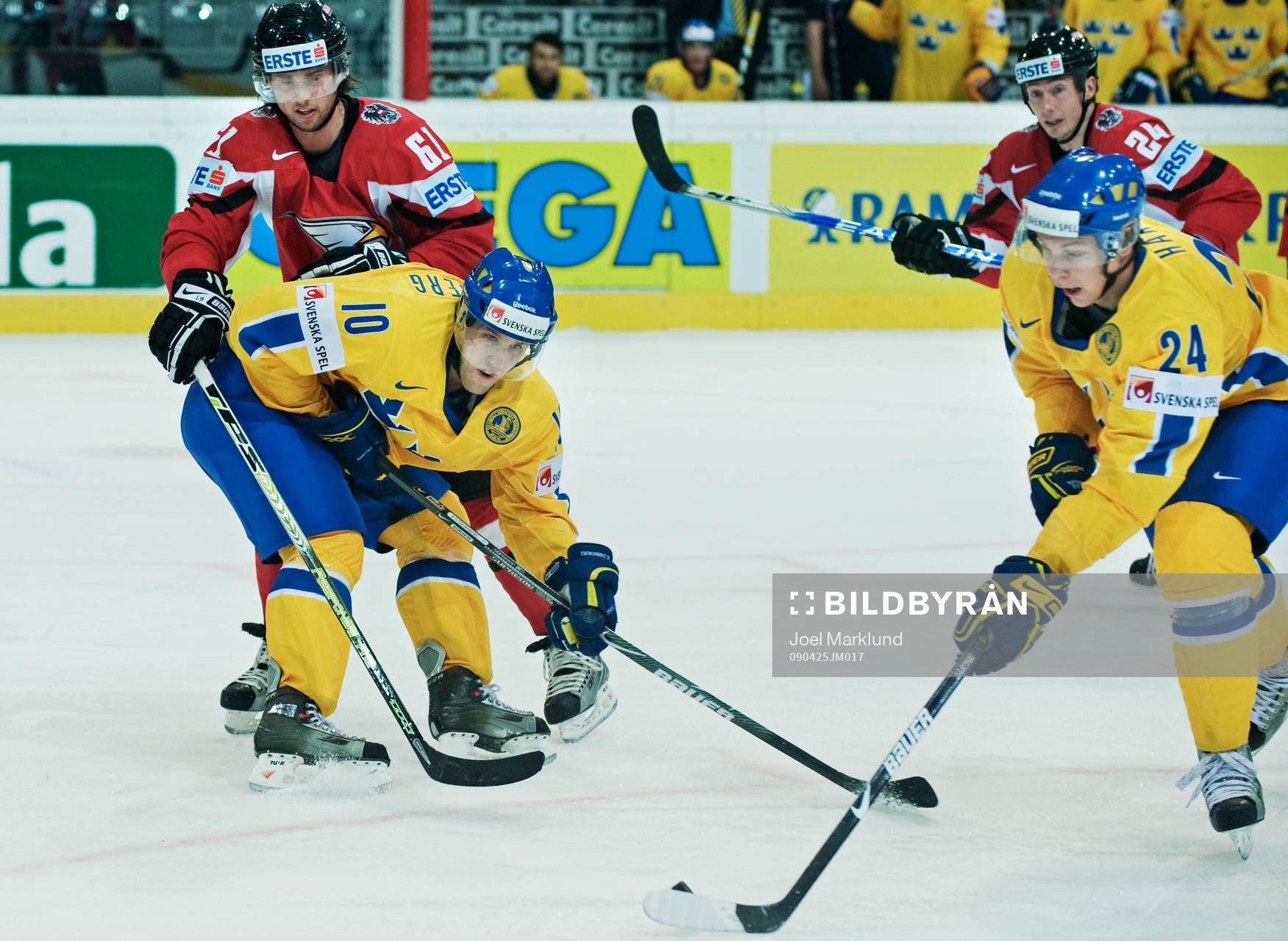 Martin Thörnberg och Johan Harju, Sverige, anfaller