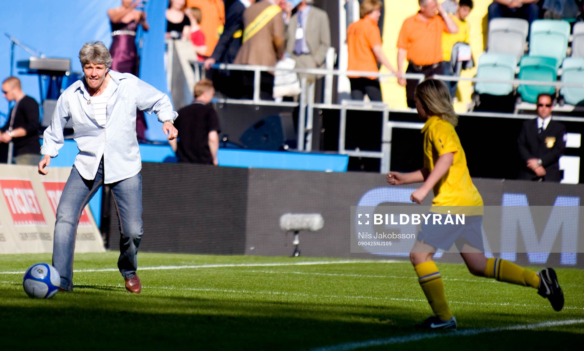 Pia Sundhage inviger Gamla Ullevi