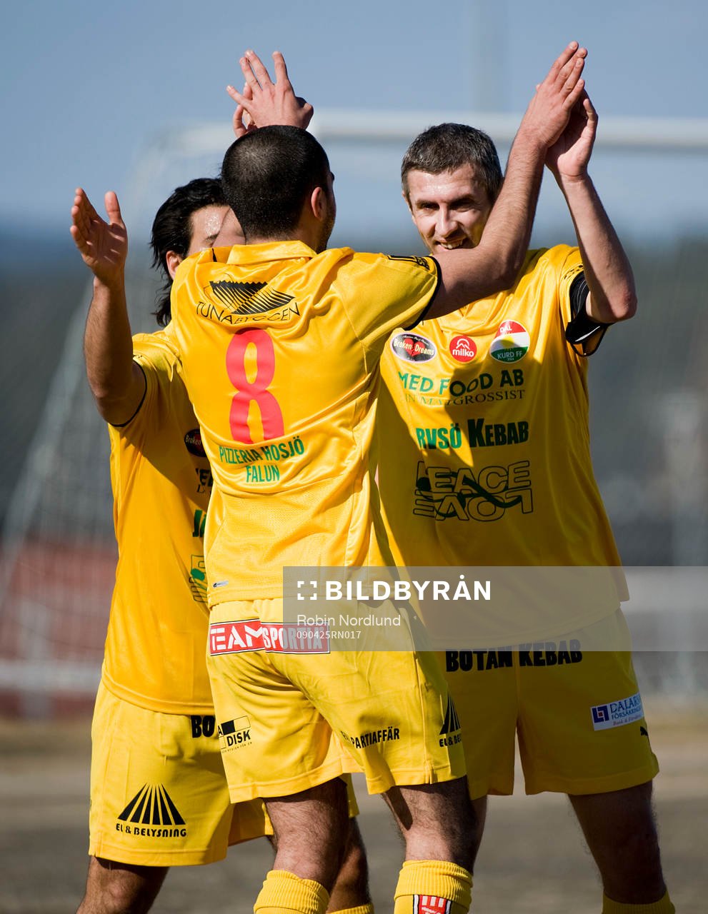 Brwa Nouri jubel med Nedim Halilovic
