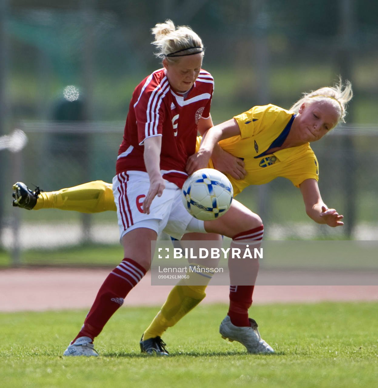  Sine Hovesen, Danmark och Anna Lindblom, Sverige.