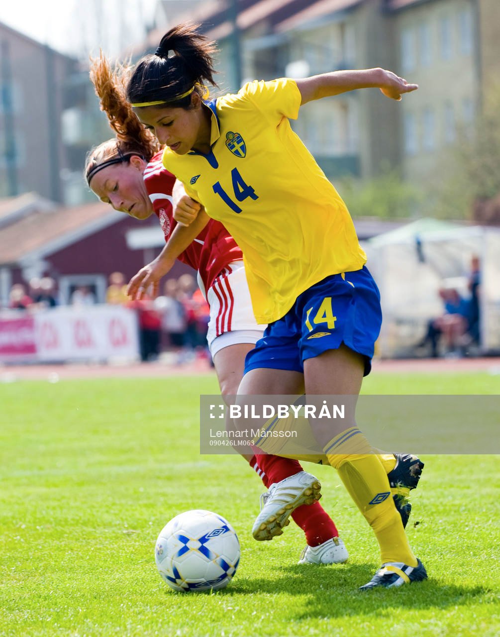 Nazanin Vaseghpanah, Sverige