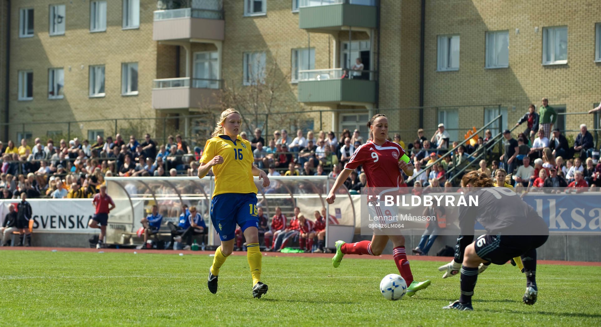 Linnea Liljegärd, Sverige och Sanne Troelsgaard, Danmark