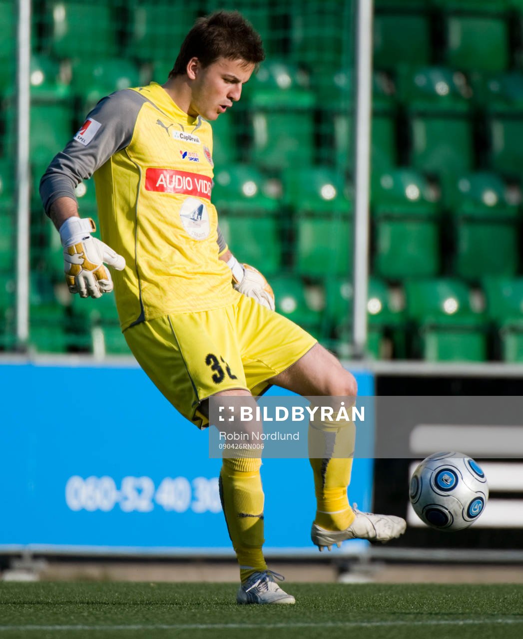 Zlatan Azinovic, Målvakt