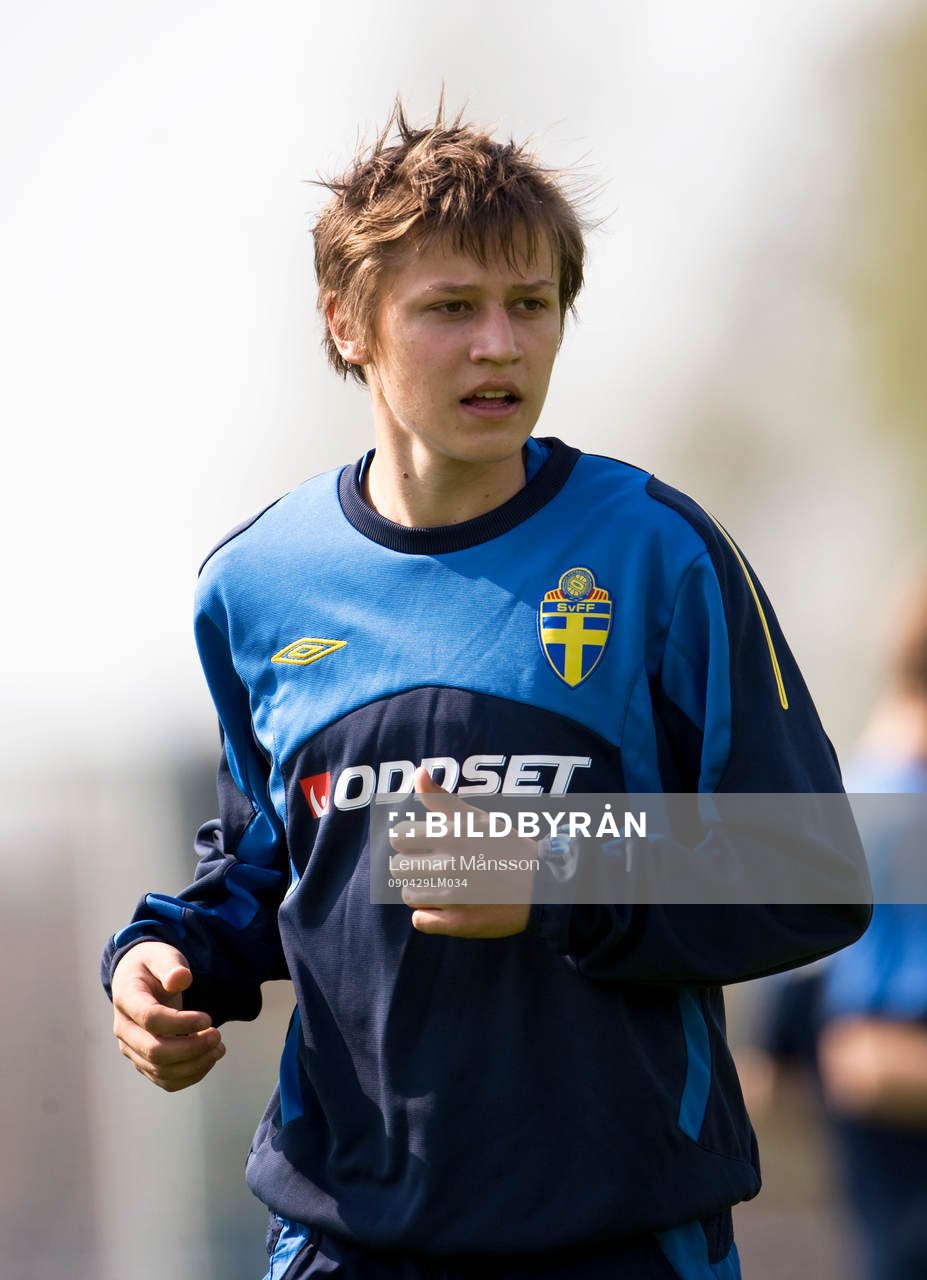 Simon Thern