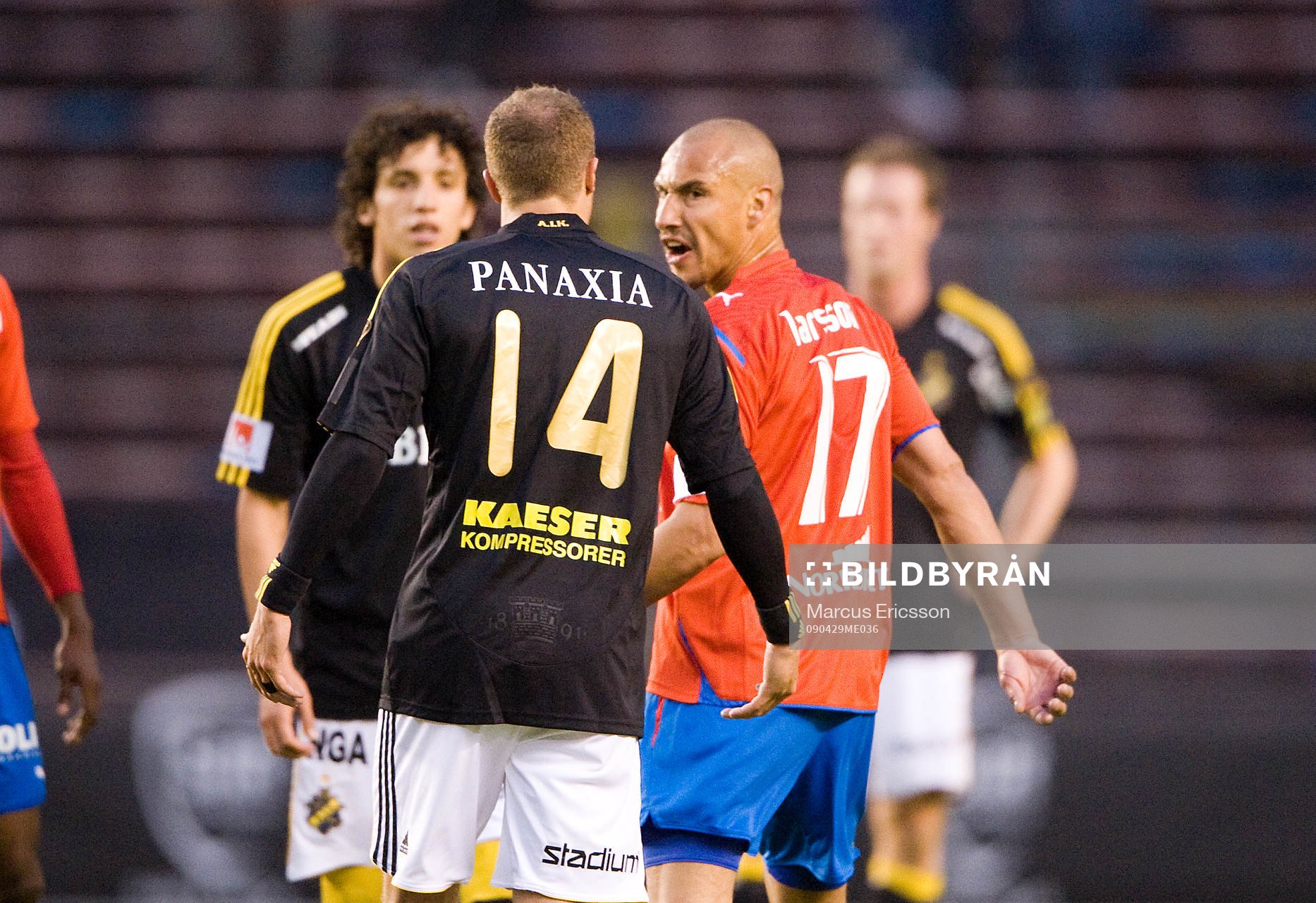 Kenny Pavey, AIK och Henrik Larsson, Helsingborg i ordkrig