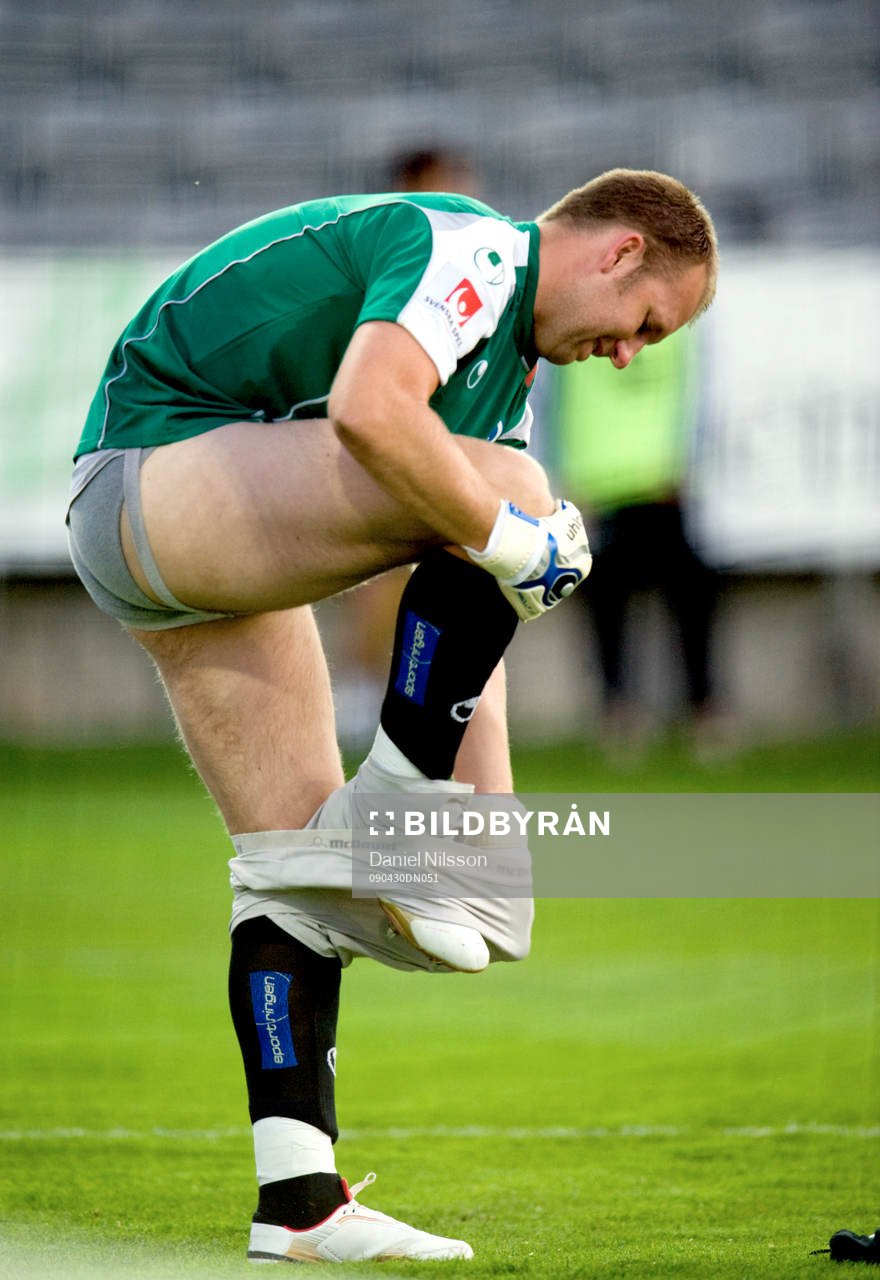 Henrik Gustavsson, målvakt Åtvidaberg, fick byta shorts