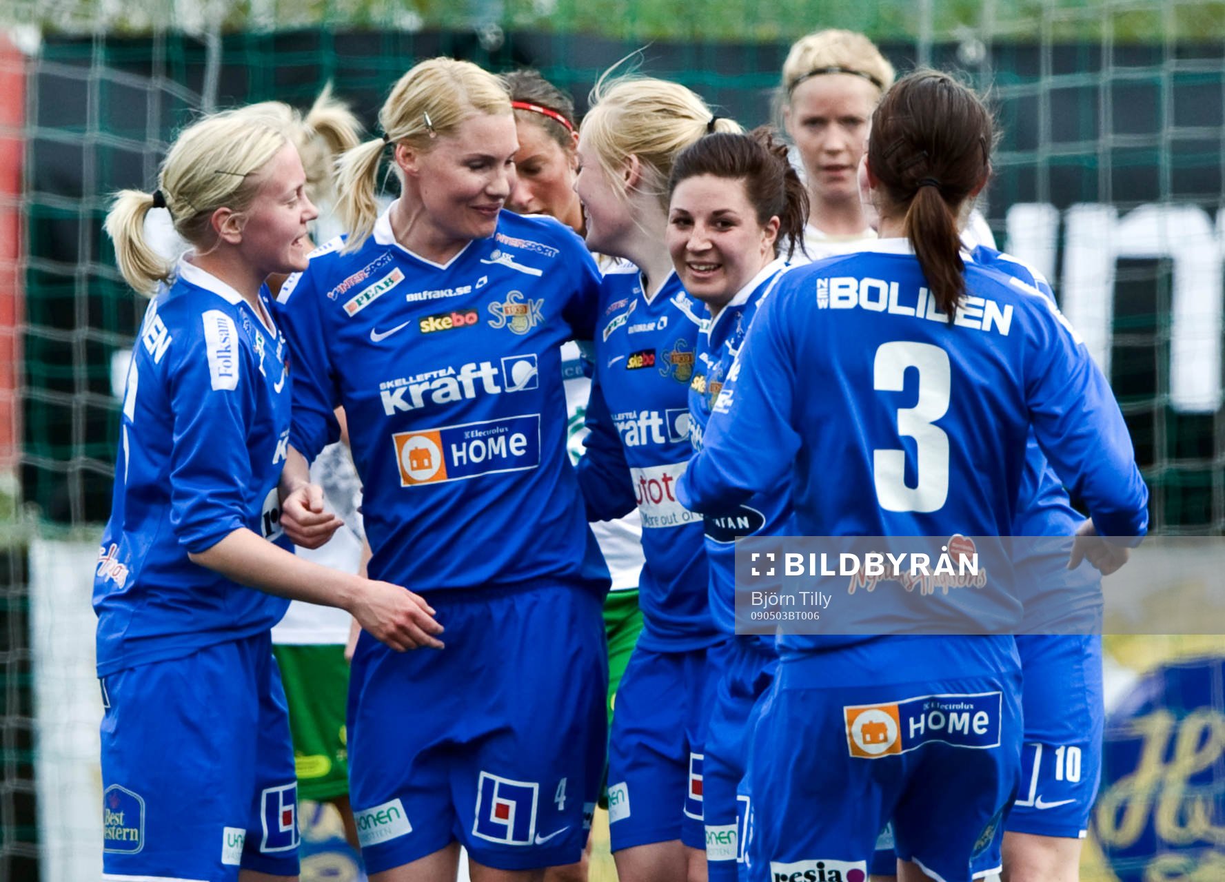  Jubel efter 0-1 av Carina Holmberg, Sunnanå.