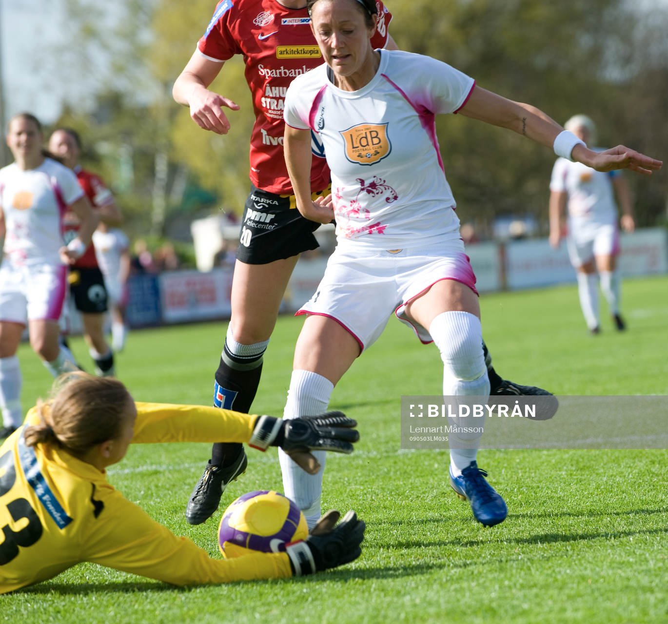 Brett Maron, målvakt, Kristianstad, stoppar Therese