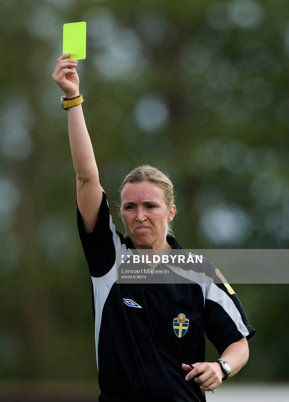 Sara Persson, Domare, Varning, Gult Kort