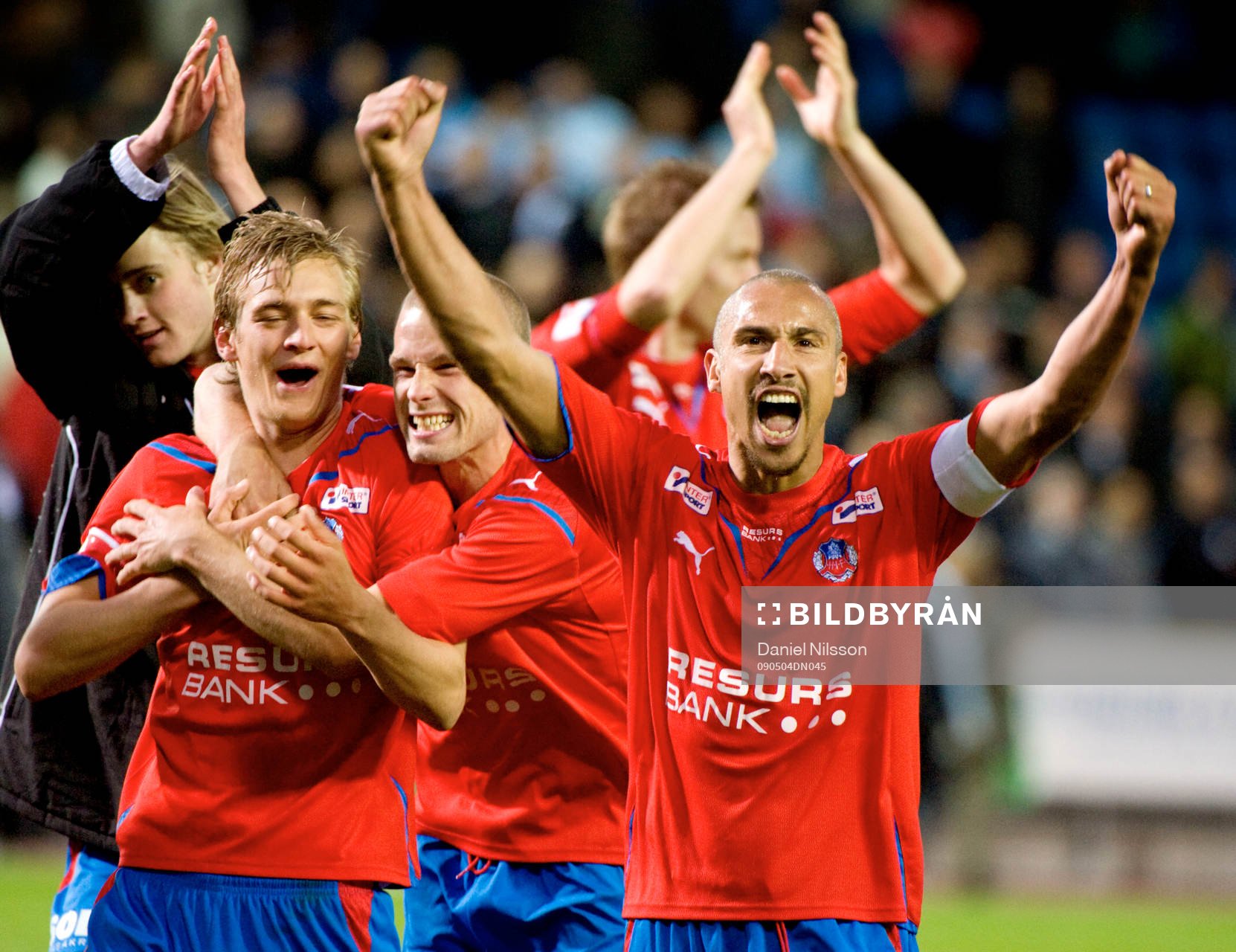  Henrik Larsson,  jubel, glädje efter segern.