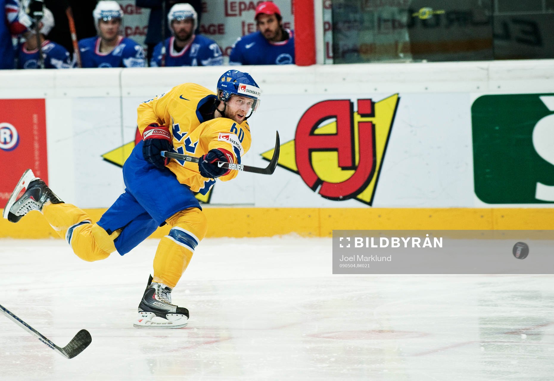 Kristian Huselius, Sverige, skjuter in 1-0