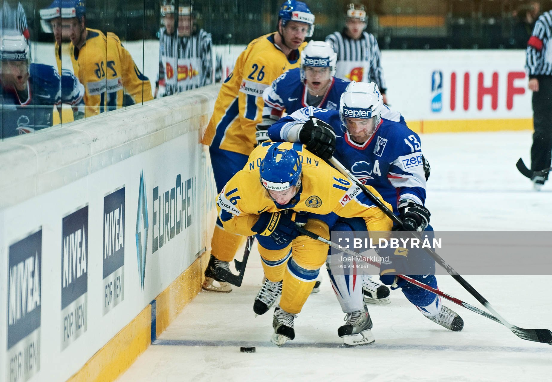 Johan Andersson, Sverige, kämpar mot Jonathan Zwikel,