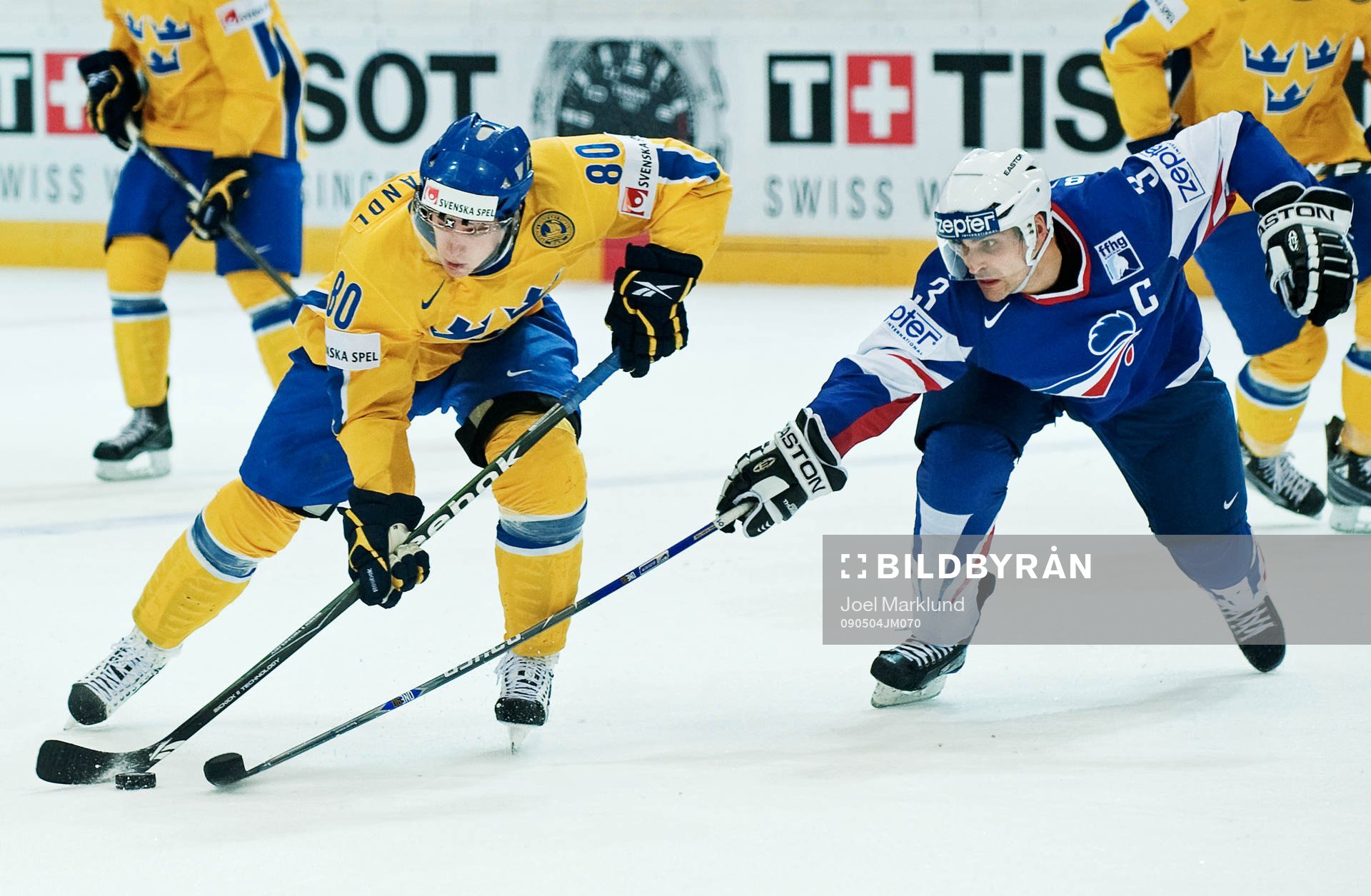 Mattias Weinhandl, Sverige, tar sig förbi Vincent Bachet,