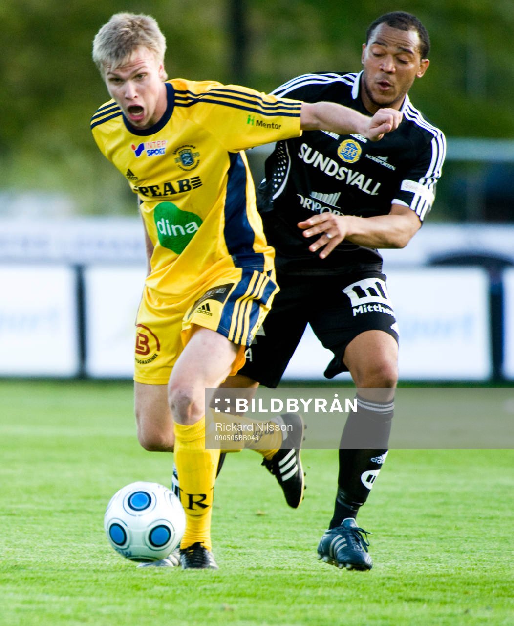 Jonas Lindh, Ängelholm och Robert Mambo Mumba, Sundsvall
