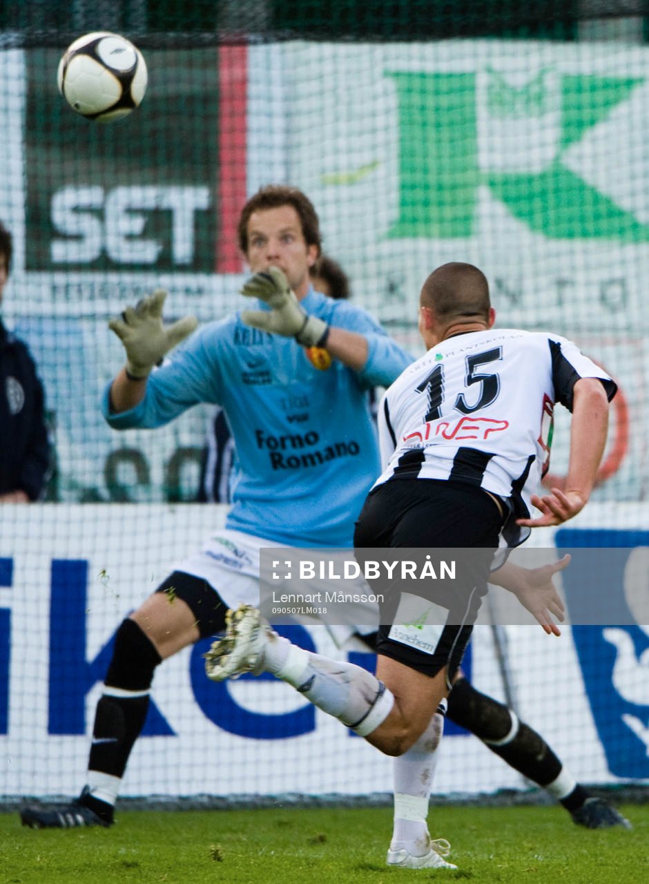 2-0 Pär Cederqvist nickar förbi Simon Nurme, målvakt,
