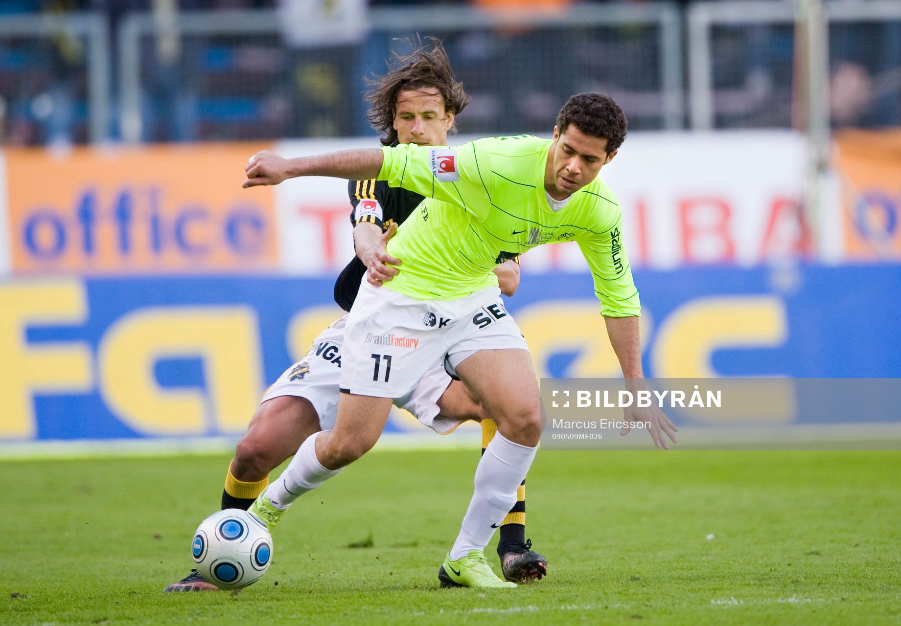 Vinicius Lopes Souto, Häcken med Iván Obolo, AIK i ryggen