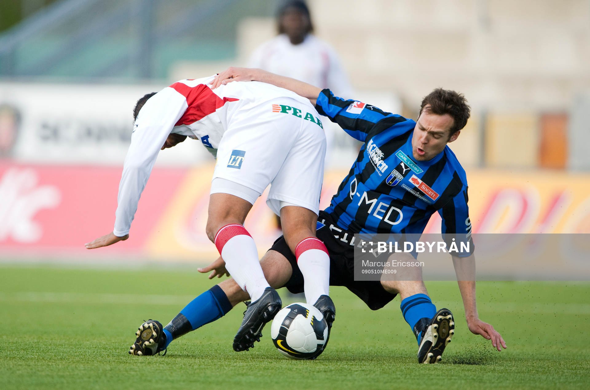 Shpetim Hasani, Sirius drar ned Tiago Pereira, Assyriska