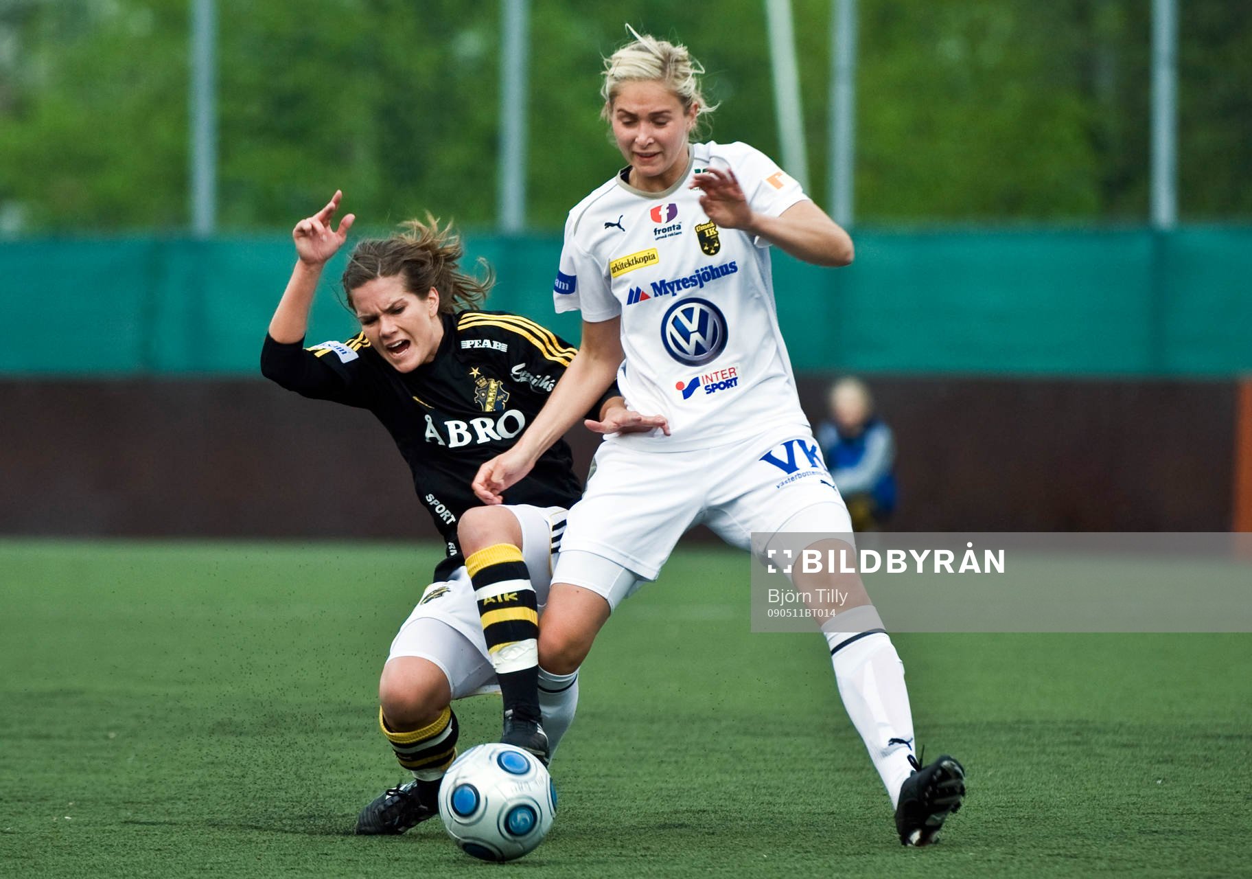 Hanna Folkesson, AIK och Emmelie Konradsson, Umeå